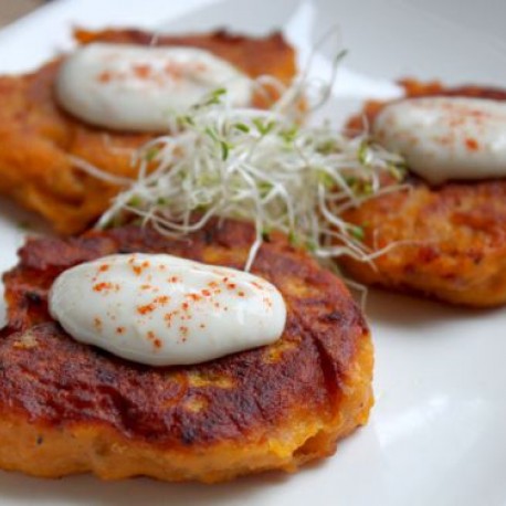 Galettes de patates douces à la sauce au gingembre